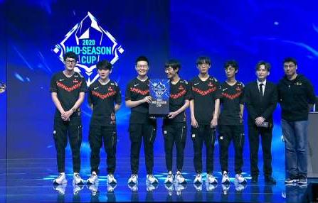 王者荣耀十年回顾与DAU突破的背后故事